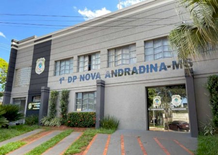 Homem é esfaqueado após chamar esposa para ir embora de festa