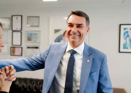 Campanha de Flávio pede ao STF apuração sobre vazamento de conversas com Vorcaro