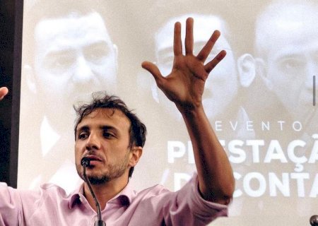 Renan Santos critica relação de Flávio e Lula com Trump: ‘Ridículo’