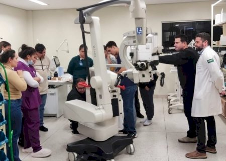 Governo de MS amplia capacidade cirúrgica do HR da Costa Leste com microscópio de alta tecnologia